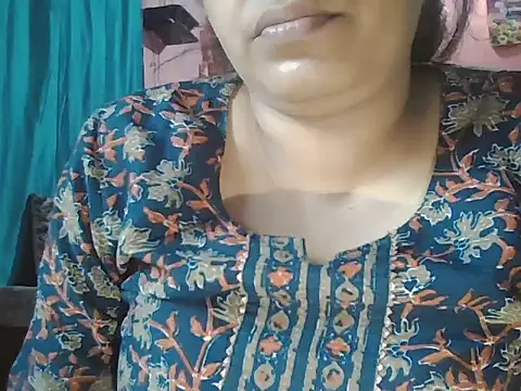 Hot-shanvi online show from 04/28/26, 02:27