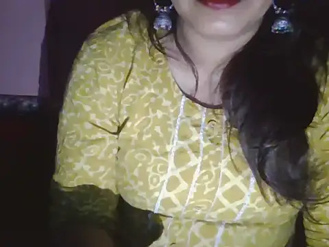 Hot-shanvi online show from 05/17/26, 11:23