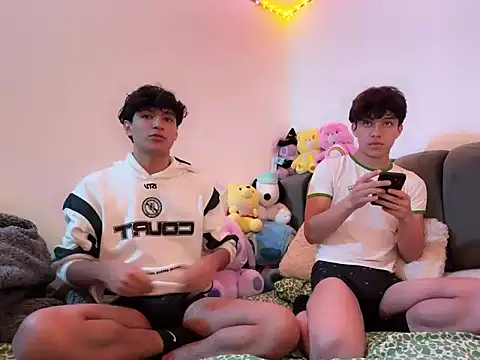 Snapshot of Calacran chatting on 12/31/24, 05:11 Calacran online show from 12/31/24, 05:11