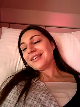 claraxjoyy online show from 10/23/25, 05:29