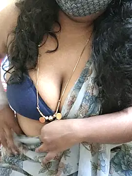 Rathi22 online show from 10/24/25, 02:35