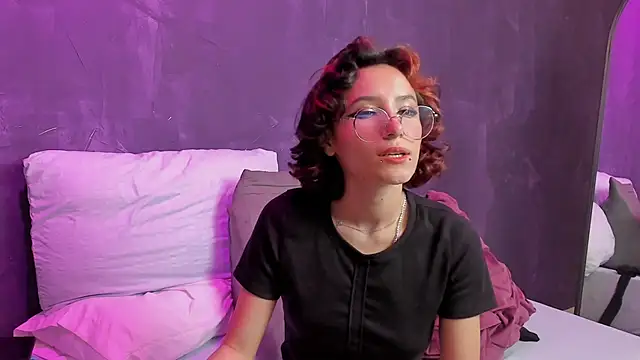 lee Powder online show from 01/15/25, 06:08