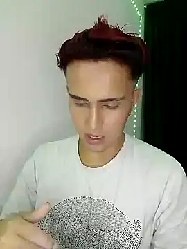 Snapshot of Lian_Noath chatting on 02/05/25, 01:04 Lian Noath online show from 02/05/25, 01:04