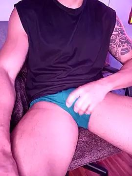 Snapshot of Joylopez_fit chatting on 11/26/25, 01:56 Joylopez fit online show from 11/26/25, 01:56