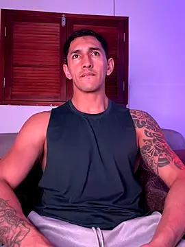 Snapshot of Joylopez_fit chatting on 12/03/25, 12:36 Joylopez fit online show from 12/03/25, 12:36