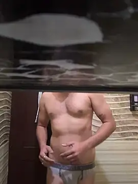 Snapshot of skyisthelimit12 chatting on 02/02/25, 05:53 skyisthelimit12 online show from 02/02/25, 05:53