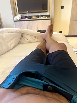 Snapshot of skyisthelimit12 chatting on 10/26/25, 06:08 skyisthelimit12 online show from 10/26/25, 06:08