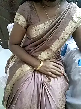 Snapshot of Tamil_Vishalini chatting on 01/02/25, 04:56 Tamil Vishalini online show from 01/02/25, 04:56