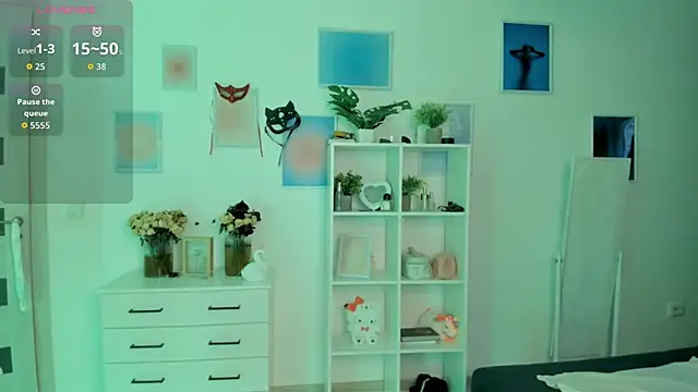 MiaVixxen online show from 10/02/25, 04:41