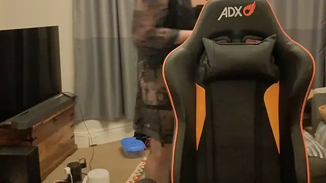 Snapshot of NaughtyCatherineClimax74 chatting on 12/21/25, 10:39 NaughtyCatherineClimax74 online show from 12/21/25, 10:39