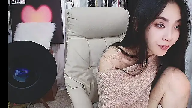 xiaotiantian-76 online show from 12/16/25, 02:33