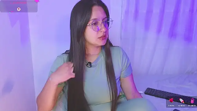 Snapshot of Gretta_Hot chatting on 03/16/26, 11:31 Gretta Hot online show from 03/16/26, 11:31