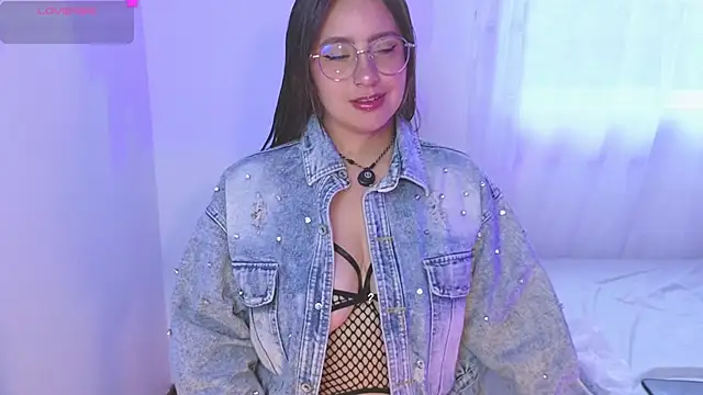 Snapshot of Gretta_Hot chatting on 03/18/26, 08:23 Gretta Hot online show from 03/18/26, 08:23