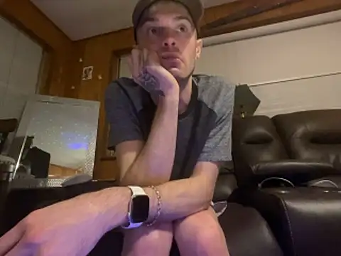 Snapshot of Trystan_Spellman chatting on 03/13/26, 04:08 Trystan Spellman online show from 03/13/26, 04:08