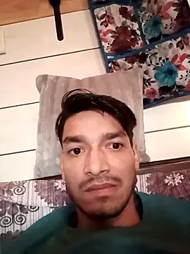 Snapshot of Tarun_0026 chatting on 12/22/25, 11:07 Tarun 0026 online show from 12/22/25, 11:07