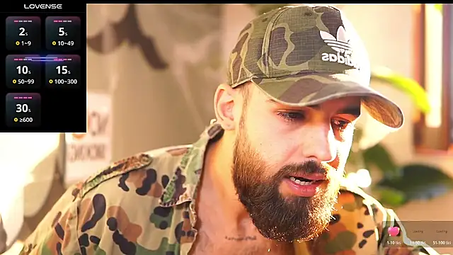 Snapshot of HairyRobxxx chatting on 10/31/25, 01:56 HairyRobxxx online show from 10/31/25, 01:56