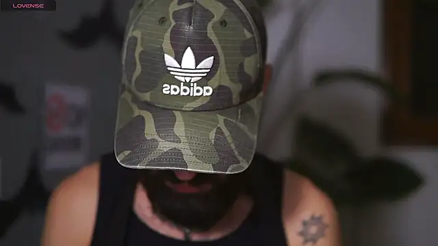 Snapshot of HairyRobxxx chatting on 11/06/25, 05:47 HairyRobxxx online show from 11/06/25, 05:47