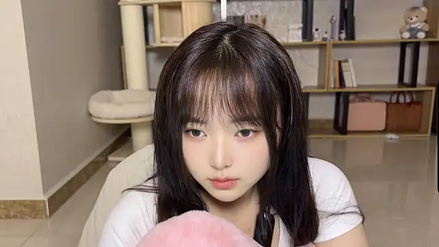 Chenjing0 online show from 10/07/25, 02:42