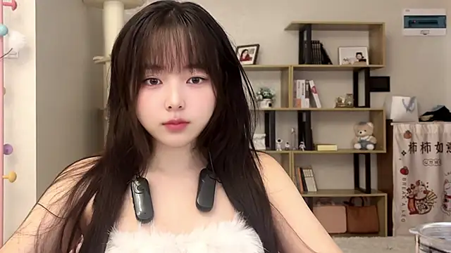 Chenjing0 online show from 10/17/25, 02:48