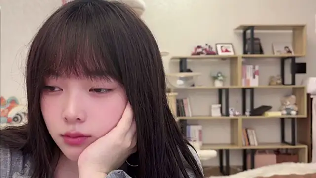 Chenjing0 online show from 11/07/25, 03:06