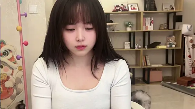 Chenjing0 online show from 11/12/25, 12:27