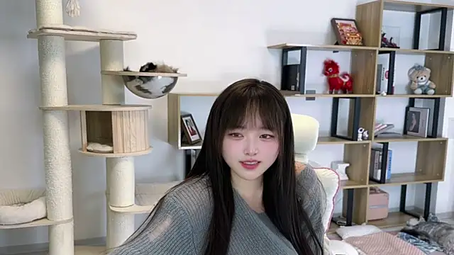 Chenjing0 online show from 04/25/26, 01:41
