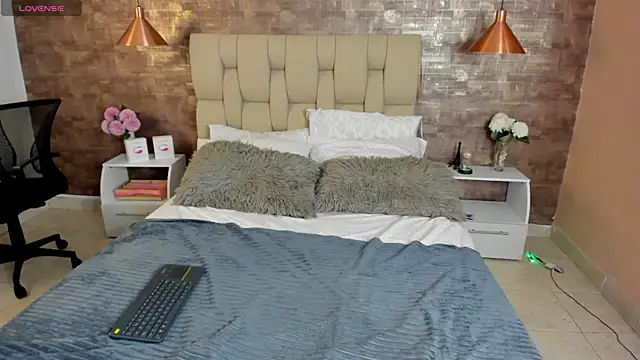 Snapshot of Scarlet_lace chatting on 03/06/25, 08:16 Scarlet lace online show from 03/06/25, 08:16
