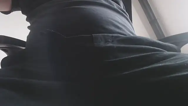 Snapshot of calypsohot chatting on 02/22/26, 02:26 calypsohot online show from 02/22/26, 02:26