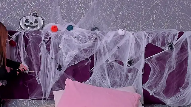 Snapshot of LiaCathaleya chatting on 10/10/25, 08:30 LiaCathaleya online show from 10/10/25, 08:30