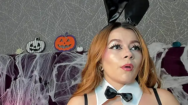 Snapshot of LiaCathaleya chatting on 10/31/25, 06:20 LiaCathaleya online show from 10/31/25, 06:20