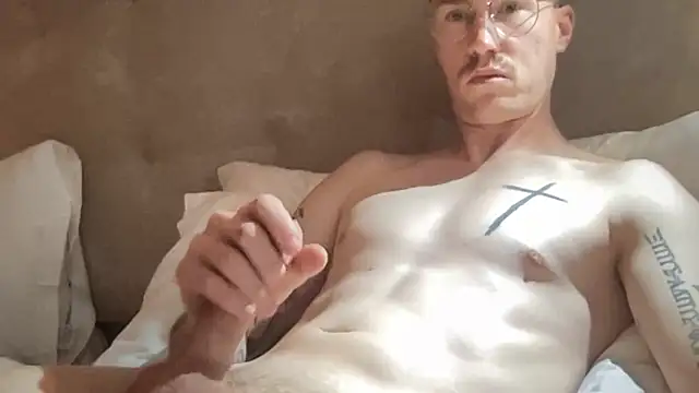 Snapshot of long_1313 chatting on 10/11/25, 09:08 long 1313 online show from 10/11/25, 09:08