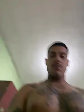 TiagopirocudoMG online show from 04/15/26, 05:20