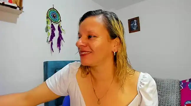 sofi saliva2511 online show from 03/08/25, 11:28