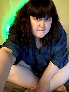 Snapshot of Masha_meow chatting on 01/01/25, 03:45 Masha meow online show from 01/01/25, 03:45