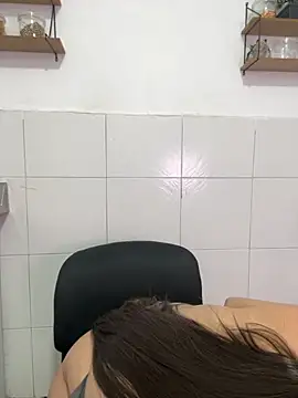 katy handerson online show from 11/30/25, 03:16