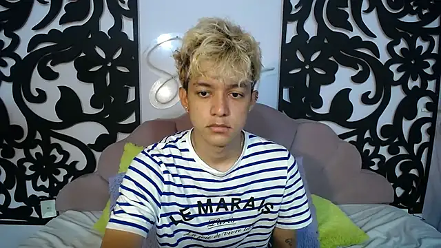 Snapshot of jisuscat chatting on 09/18/25, 03:14 jisuscat online show from 09/18/25, 03:14