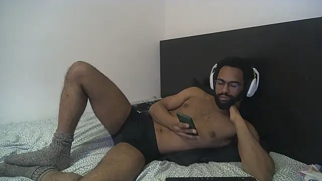 Snapshot of kevi_cocks chatting on 02/07/25, 10:52 kevi cocks online show from 02/07/25, 10:52