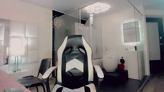 Snapshot of Gisele_fox chatting on 03/07/25, 01:42 Gisele fox online show from 03/07/25, 01:42