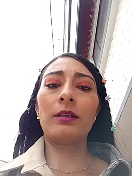 BELLA--26 online show from 02/12/25, 07:24