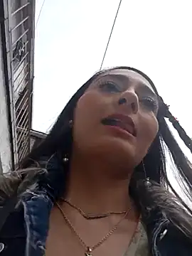 BELLA--26 online show from 03/04/25, 08:27