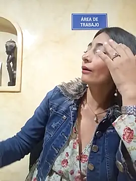 BELLA--26 online show from 03/14/25, 08:38