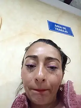 BELLA--26 online show from 03/18/25, 02:48