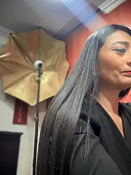 BELLA--26 online show from 10/08/25, 01:42