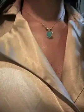 BELLA--26 online show from 10/18/25, 01:34