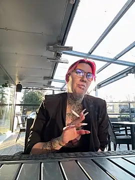 Snapshot of Mia-Fuchs chatting on 01/07/25, 02:51 Mia-Fuchs online show from 01/07/25, 02:51