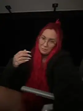 Snapshot of Mia-Fuchs chatting on 10/03/25, 05:54 Mia-Fuchs online show from 10/03/25, 05:54