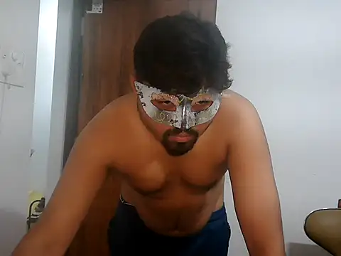 Snapshot of Desi_Heat chatting on 09/09/25, 05:01 Desi Heat online show from 09/09/25, 05:01