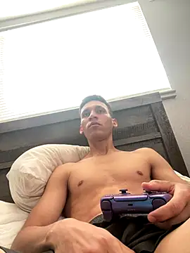 Snapshot of leisurelycriminal chatting on 10/04/25, 07:56 leisurelycriminal online show from 10/04/25, 07:56