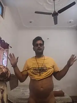 MAGNETICDADDY8 online show from 10/31/25, 08:37