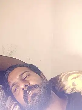 Snapshot of MAGNETICDADDY8 chatting on 01/12/26, 01:22 MAGNETICDADDY8 online show from 01/12/26, 01:22